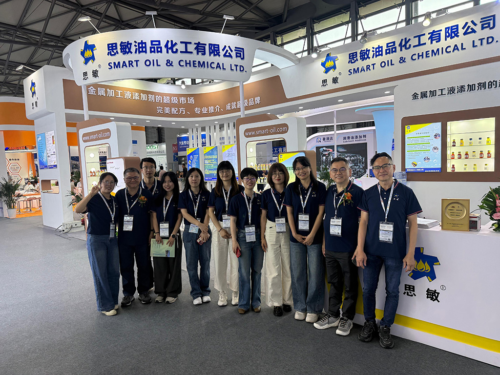 Smart Oil Colleagues Group Photo